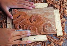 老撾手信 工藝品精緻無比