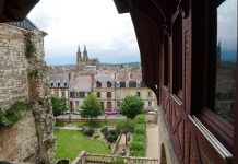 神奇豪宅 隐身百年再现法国贵族生活传奇