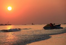 这里被称为中国最美落日海滩 每年都有千万人慕名而来!