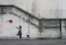 《气球与女孩》名画自毁事件始末:毁了,又重生了