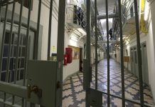 比利时新移民法收紧:195名移民被取消居留