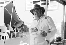 三足鼎,在南非是乱炖锅