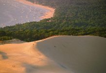 海边度假晒照天堂 法国票选十大最具ins风沙滩