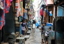 孟买:悬疑片般的达拉维贫民窟