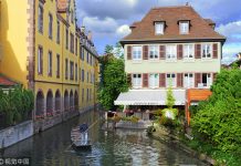 法国最浪漫的小镇,拥有美丽的境内运河和花船
