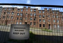 英国”鬼城”仅20人居住 重建却屡屡受阻