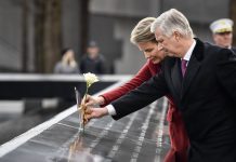 【视频】比利时国王夫妇访问纽约 王后红衣抢镜