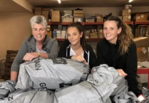 趣观世界|真·鸡汤 英国大妈靠卖鸡汤开公司走上人生巅峰