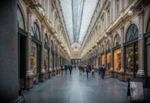 【吃比穿更重要】疫情期间,比利时购物中心生意大减