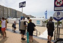 【110万人涌向海边】国庆长周末比利时沿海城市被挤爆