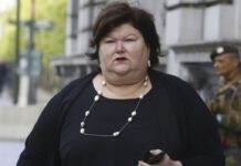 俄罗斯疫苗研制成功,比利时卫生部长说了这么一句话