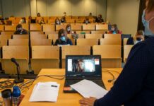 【新增9138例】法语区疫情欧洲最糟,餐馆关了,学校不关?