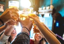 【新增5327例】比利时的年轻人要为感染激增负责吗?