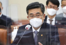 韩国通过偶像兵役特例法案丨国际热点速递