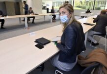 【新增1875例】节日期间,警察会“突袭家访”?