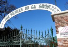 布鲁塞尔一所小学老师给学生看穆罕默德漫画被停职