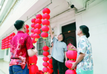 广西华侨学校6名印尼籍留学生就地过年