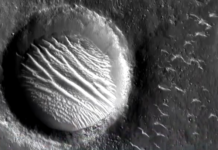 天问一号拍摄的高清火星影像正式发布丨国际热点速递