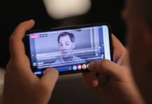 【直面批评与质疑】比利时首相与民众对话,答疑解惑