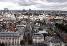 【新增972例】布鲁塞尔阳性病例最多的社区疫苗接种率最低