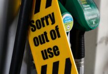 英国遇“燃油之急” 外界:谁让你脱欧?