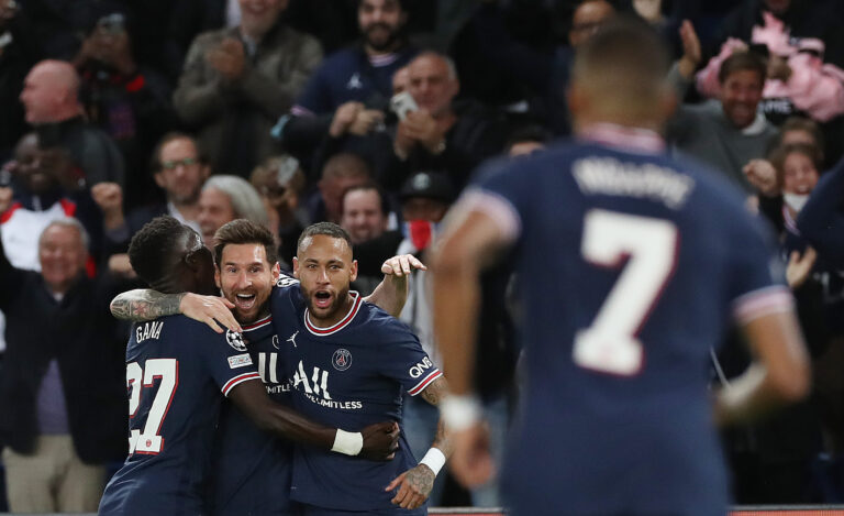 欧冠综合：梅西打进巴黎生涯处子球 马德里双雄的绝杀与被绝杀