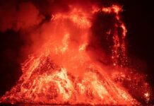 西班牙火山继续喷 滚石大如三层楼房