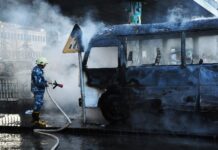 叙利亚首都一军用客车遭炸弹袭击 14人死亡