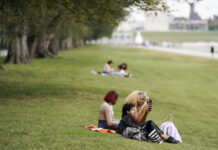 美国药管局批准辉瑞新冠疫苗紧急使用于5至11岁群体