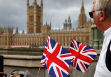 大臣“讲错了” 在法被扣英国渔船并未获释