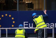 欧盟:英国应拿出诚意解决“脱欧”后续问题