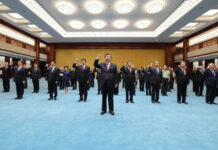 习近平带领百年大党奋进新征程(七)继往开来的领航人