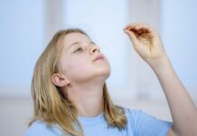 【新增2万3】10岁以下孩童成本轮疫情发病最高年龄组 原因何在?