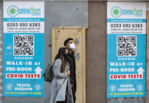 英国调升新冠疫情警报级别