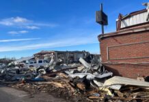 美国龙卷风致死人数上升 百余人失踪