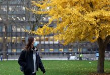 奥密克戎毒株成英国“严重威胁”