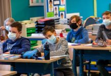 【比利时调整学校隔离规定】感染仍在暴增,但隔离还要放宽。。