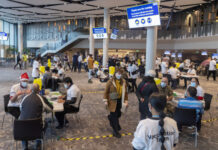 英国重启临时医院 公共医疗服务系统处于“战时状态”