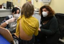 未完成疫苗接种 近2000名意大利医生被暂停执业