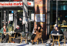 德国日增新冠确诊病例数首超20万