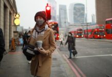 疫情渐缓 英格兰解除大部分防疫限制