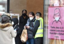 奥地利拟下月起强制18岁及以上居民接种新冠疫苗