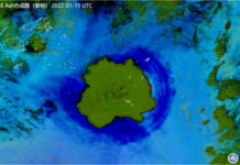 全球连线 | 独家连线在汤加中企员工:火山灰像冰雹 每天与使馆联络