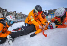 北京冬奥会|高山滑雪生命守护者:不动如山,迅疾似火