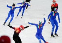 北京冬奥会·短道速滑 | 惊!险!幸!短道队斩落北京冬奥会中国首金!