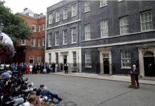 全球连线 | 多名政客加入英国相位争夺