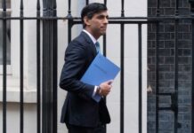 英国保守党党首竞选“四进三” 前财政大臣“领跑”优势缩小
