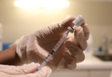 猴痘疫苗紧缺 欧盟支持“一拆五”注射法