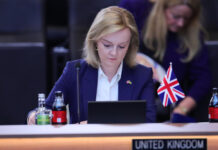 特拉斯将接任英国首相