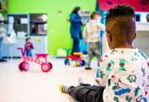 【家长们抱怨】在比利时找到合适的托儿所太难了。。